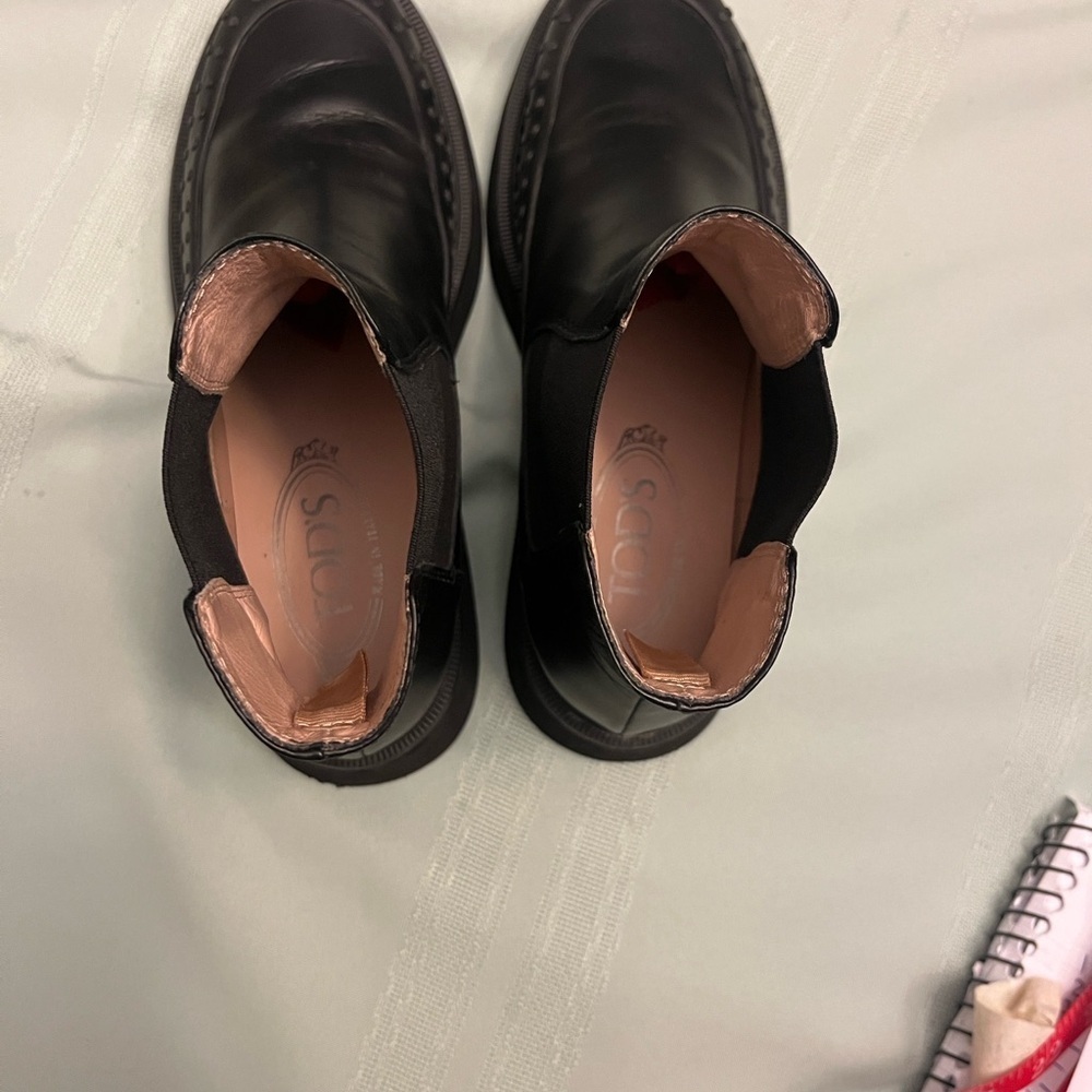 Tod's Black Leather Brogue Chelsea Boots size EU 35.5 US 5 - 5.5 - Picture 9 of 11